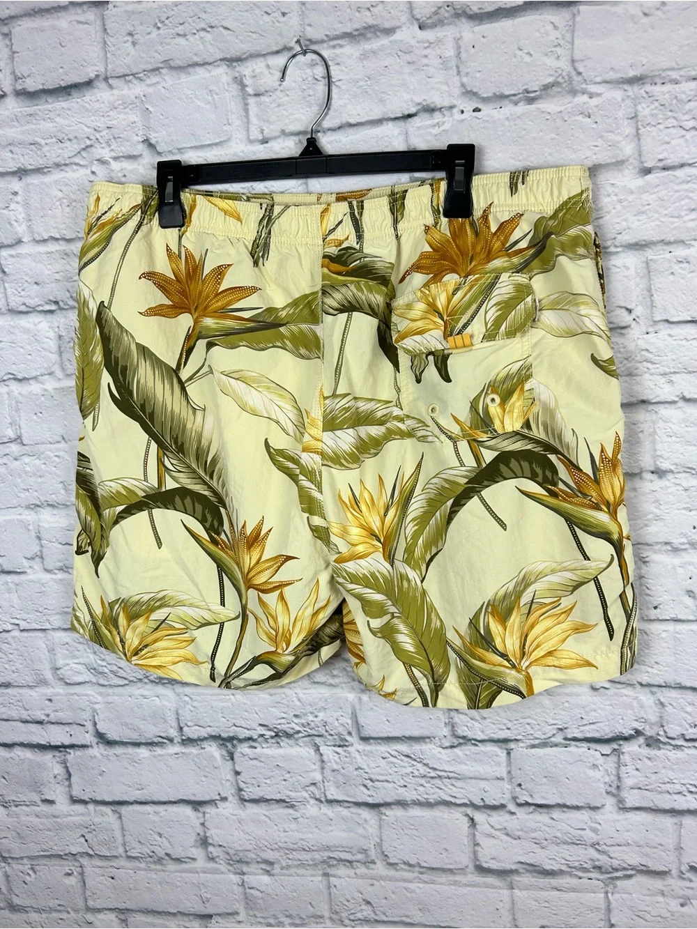 Tommy Bahama Relax Men’s XL Tropical Bird of Paradise Swim Trunks Yellow